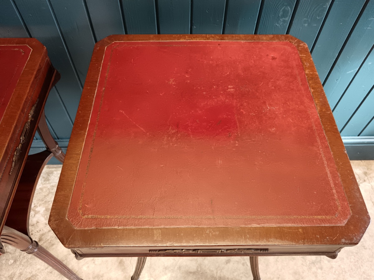 A pair of Regency style red leather top Mahogany lamp tables (5).jpg